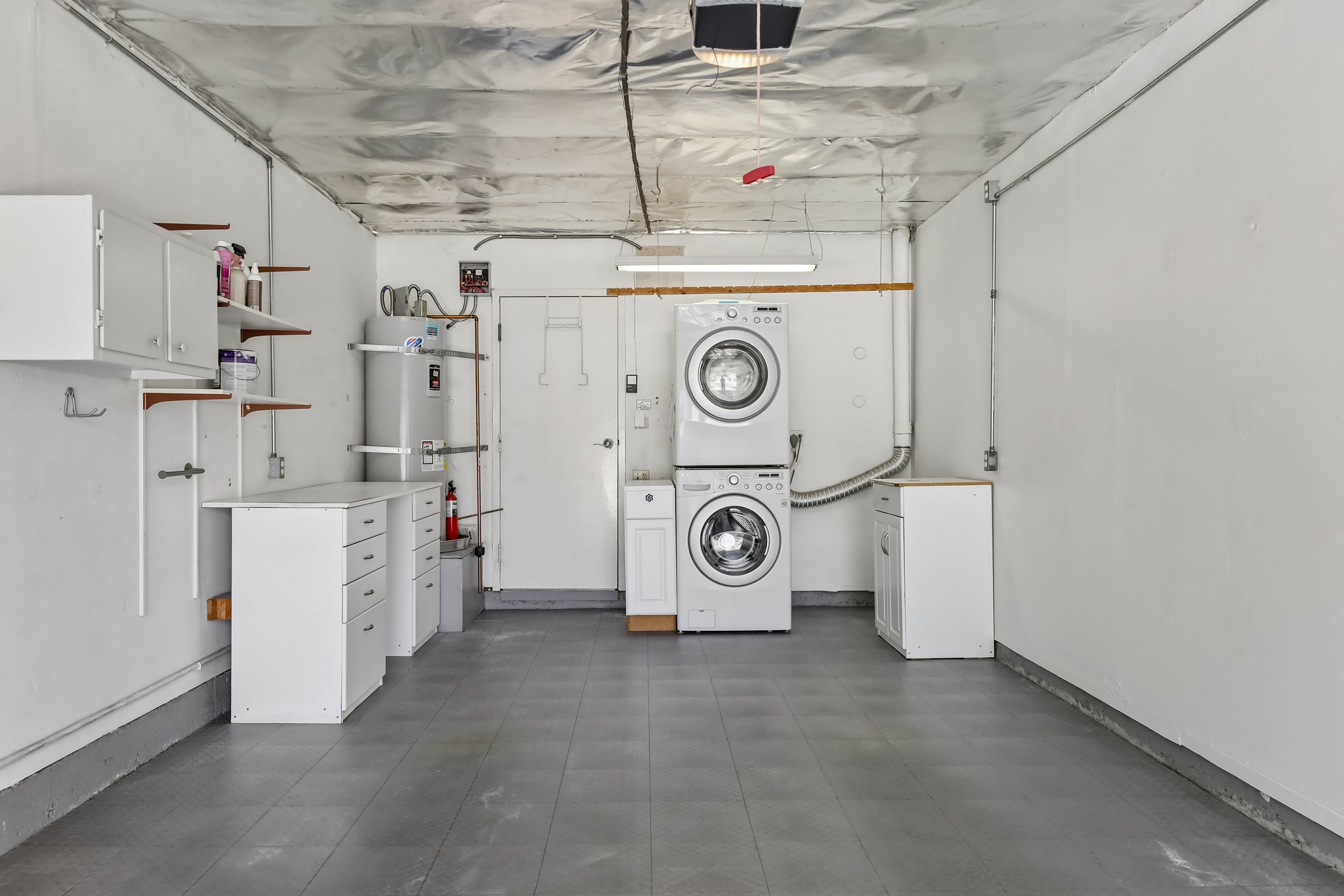 San Amadeo B-S2504-003.jpg