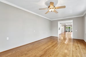 San Amadeo B-S2304-026.jpg