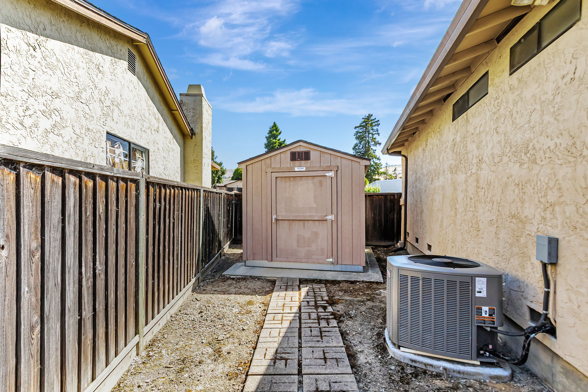 038_3296 Flintdale Dr