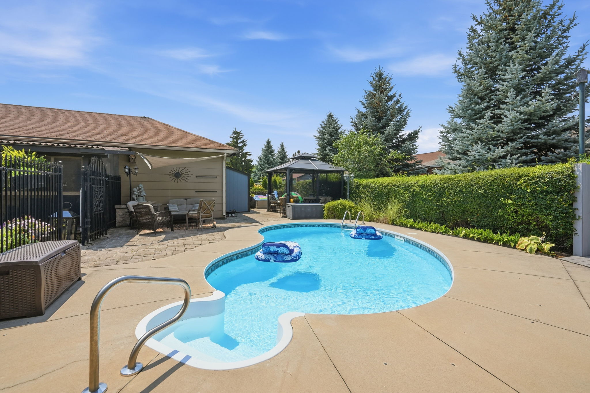  Photo 116