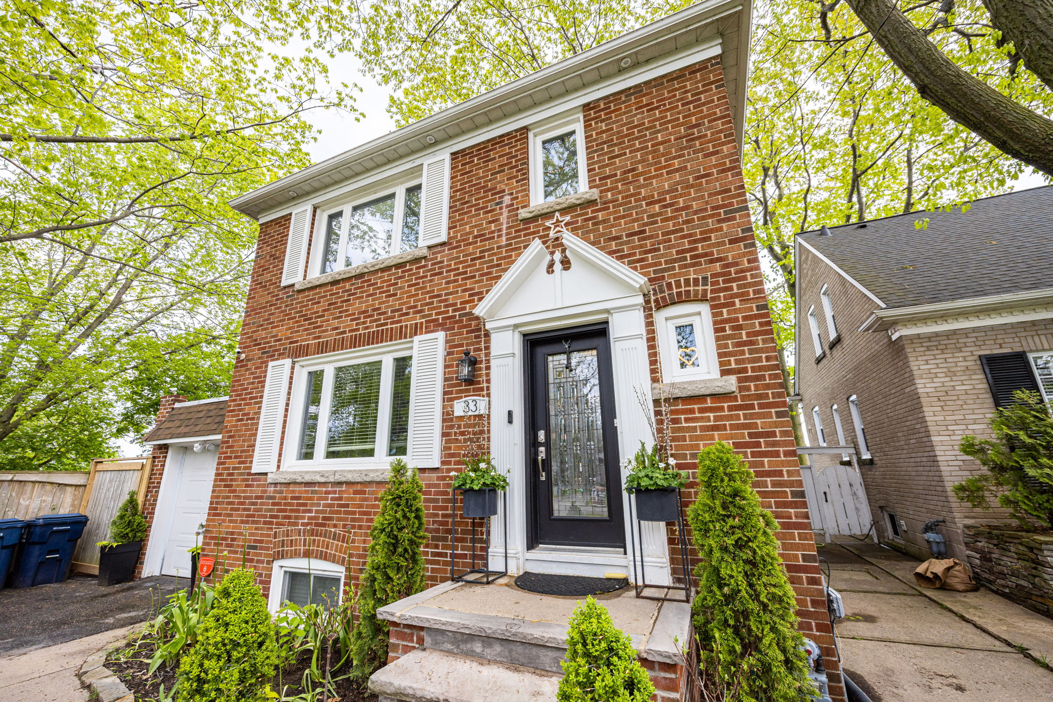 Toronto property showcase — delivered property photograph 40