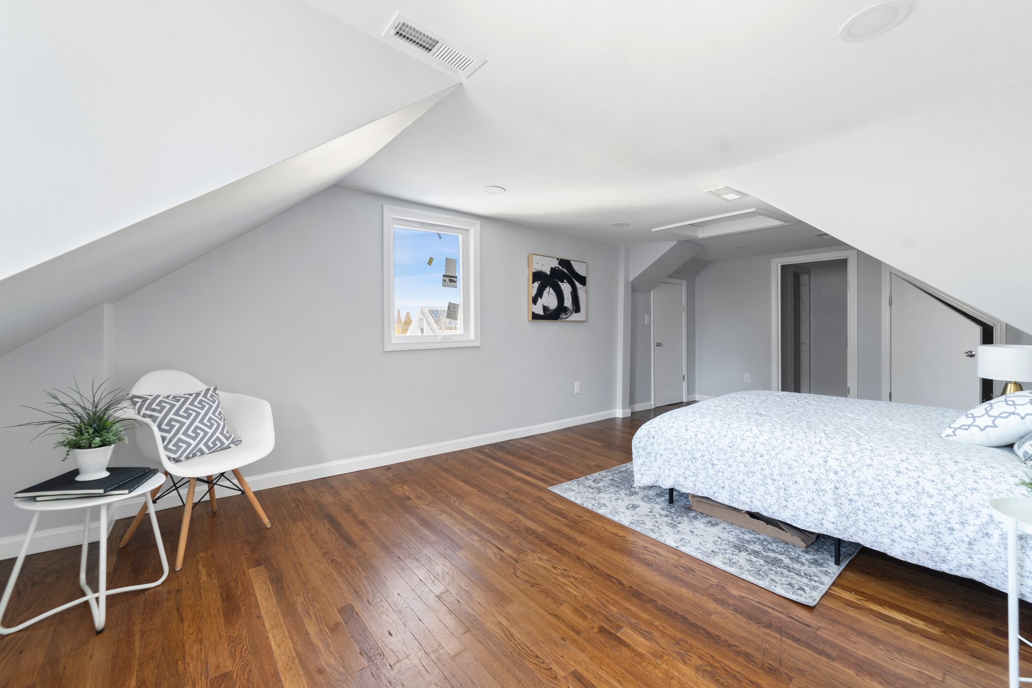 33 Highland Ave, Lynn, MA 01902 New Day Studio