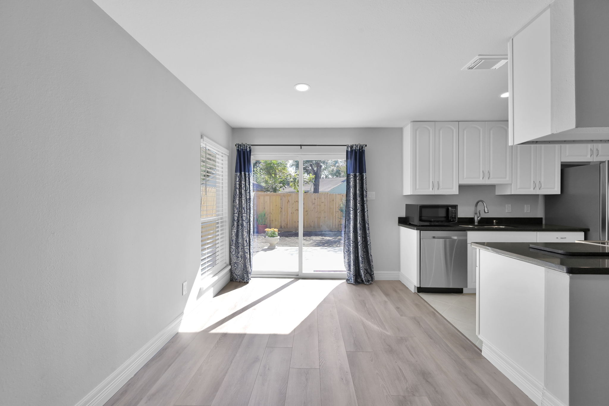 This photo shows the Breakfast/Dining Area (approx 8 1/2' x 9')