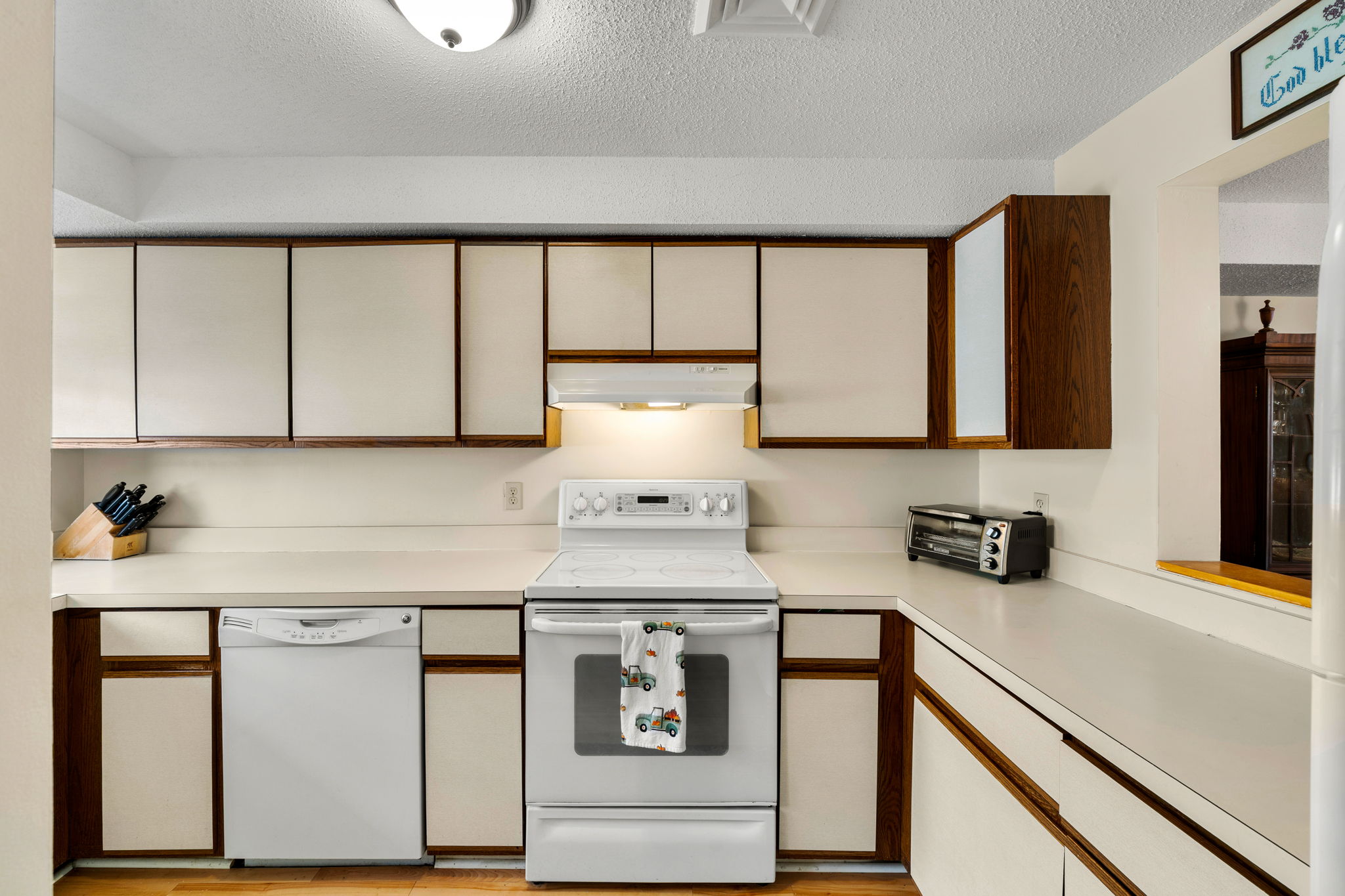 33 Maplewood Ave, Gloucester, MA 01930, USA Photo 22