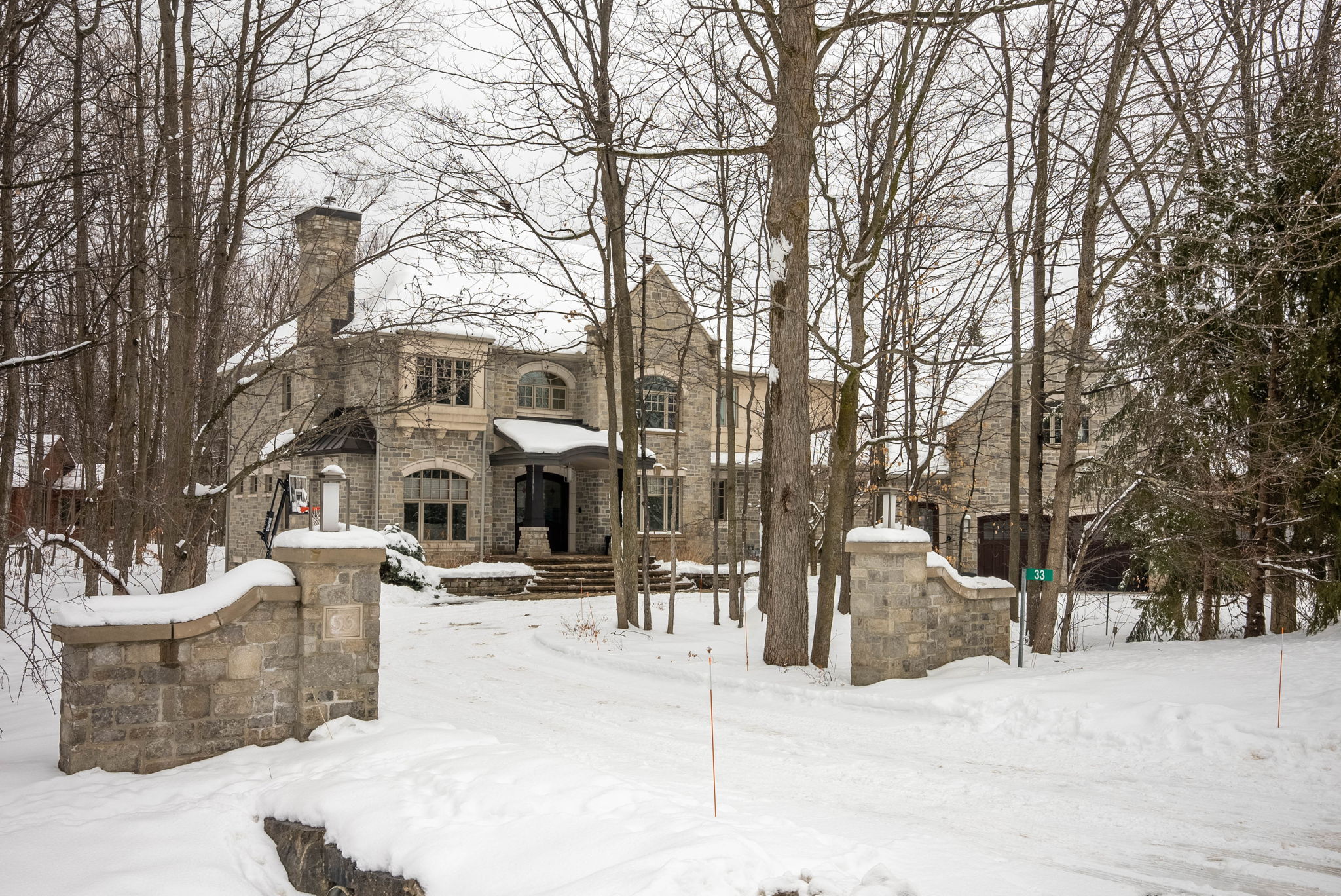 33 Marchbrook Cir, Kanata, ON K2W 1A1, Canada Photo 8
