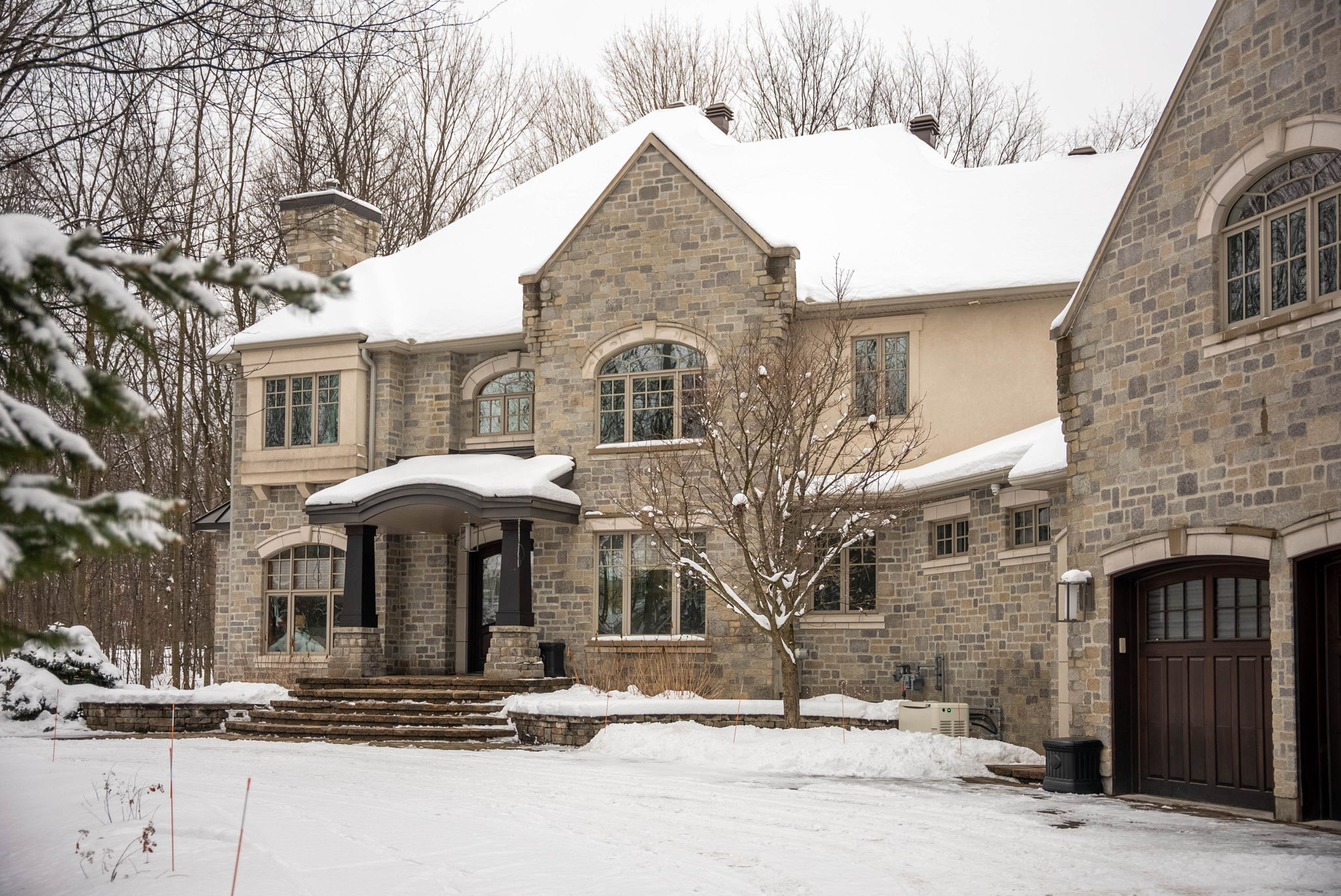 33 Marchbrook Cir, Kanata, ON K2W 1A1, Canada Photo 14
