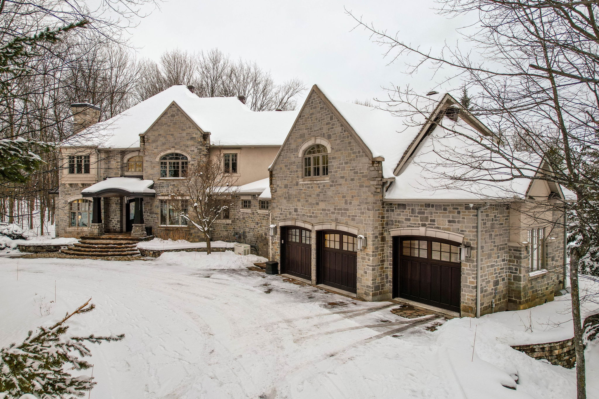 33 Marchbrook Cir, Kanata, ON K2W 1A1, Canada Photo 7