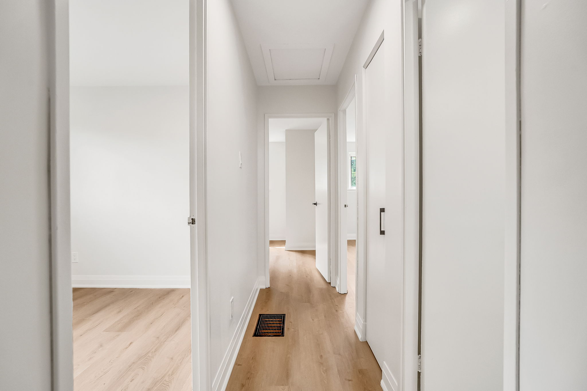 20-2nd floor hallway1