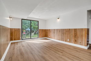 35-family room2