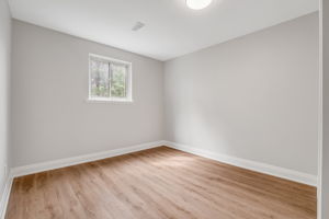 38-forth bedroom1