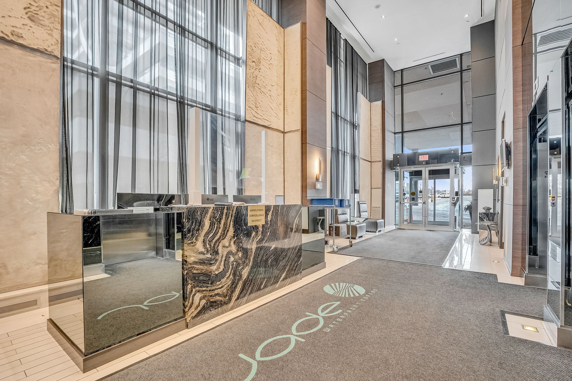 2-lobby1