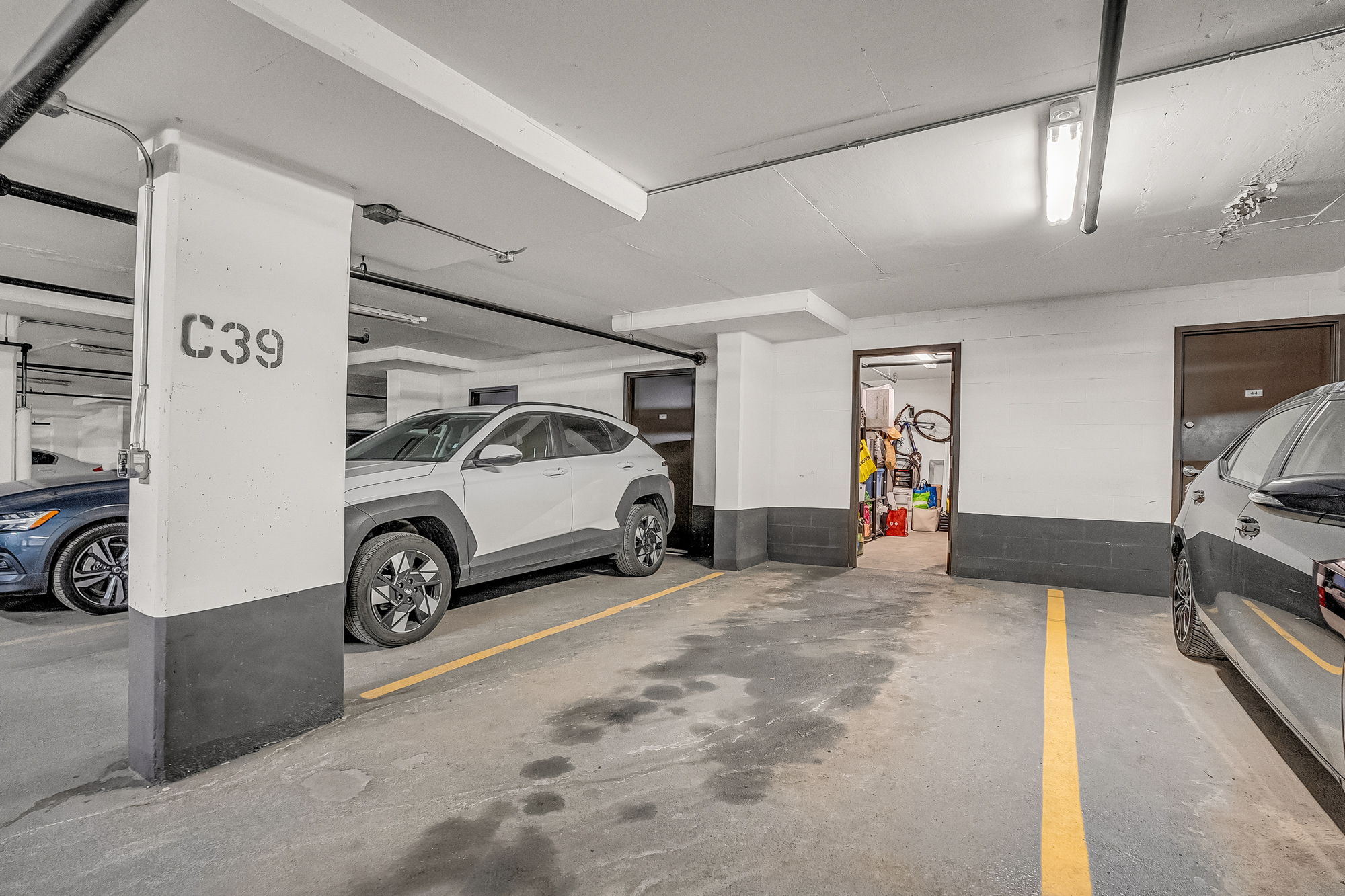 43-parking and locker2