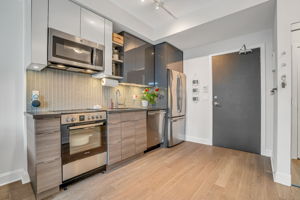 8-kitchen1