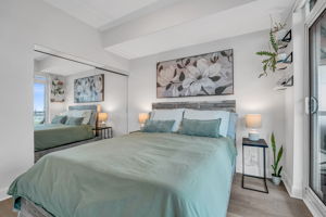 21-bedroom3