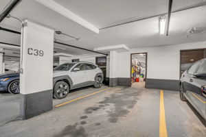 43-parking and locker2