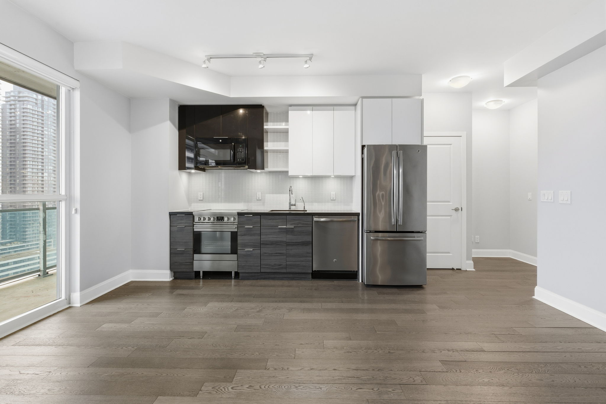 Toronto property showcase — delivered property photograph 9