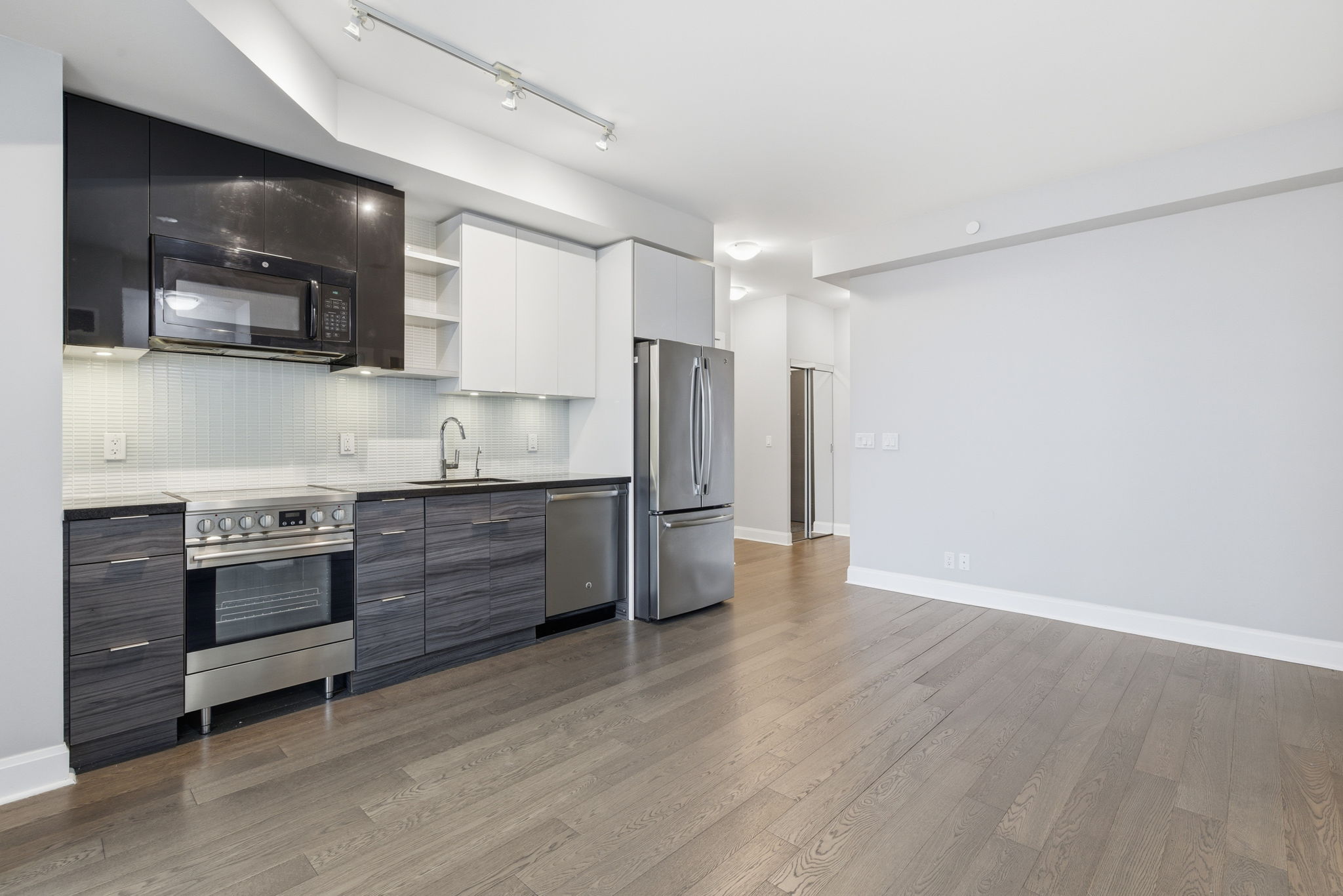 Toronto property showcase — delivered property photograph 10