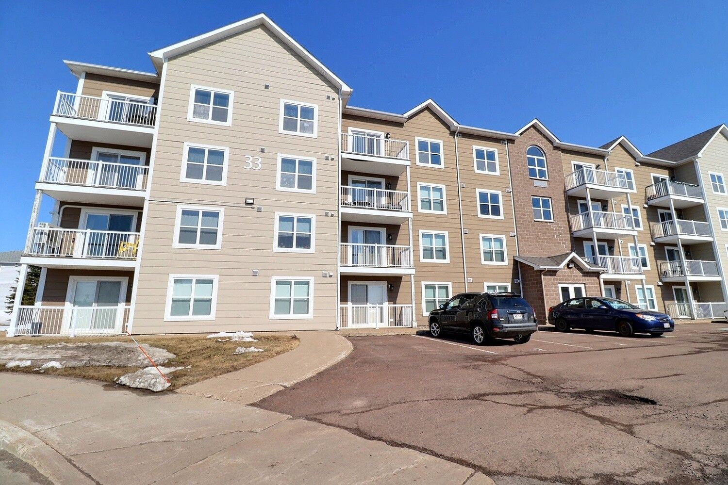 33 Sifroi St 203, Dieppe, NB E1A 1L6 PROPICSTA & MeasureMySpace