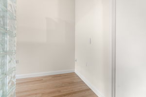 Image (30 of 39)