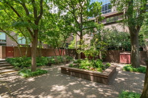  33 St James Ct, Philadelphia, PA 19106, US Photo 28