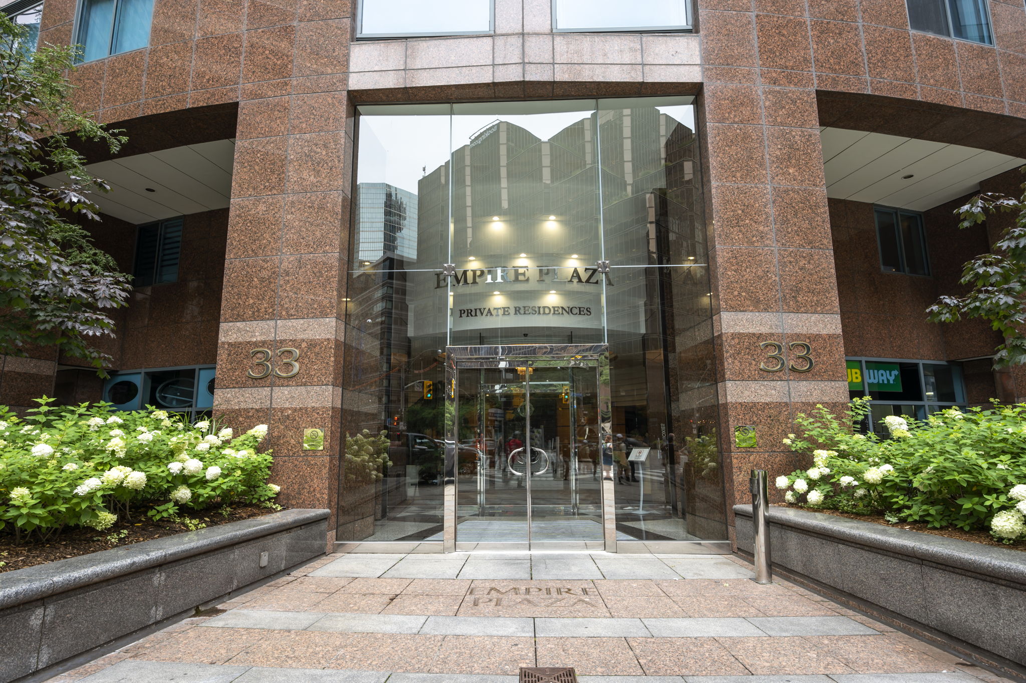 33 University Ave Unit 903 Toronto, ON M5J 2S7