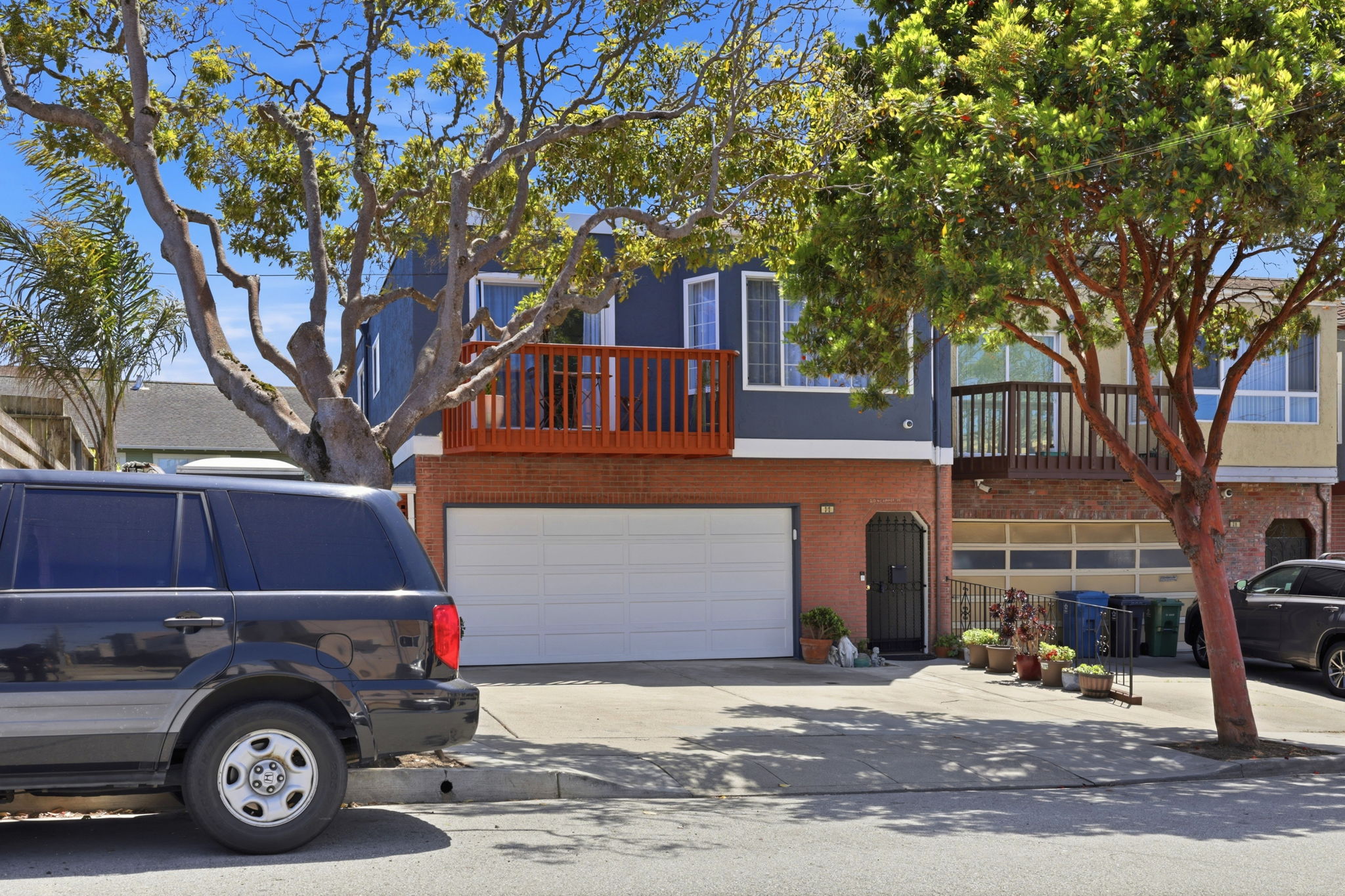 003_F8_33 Vale St Daly City