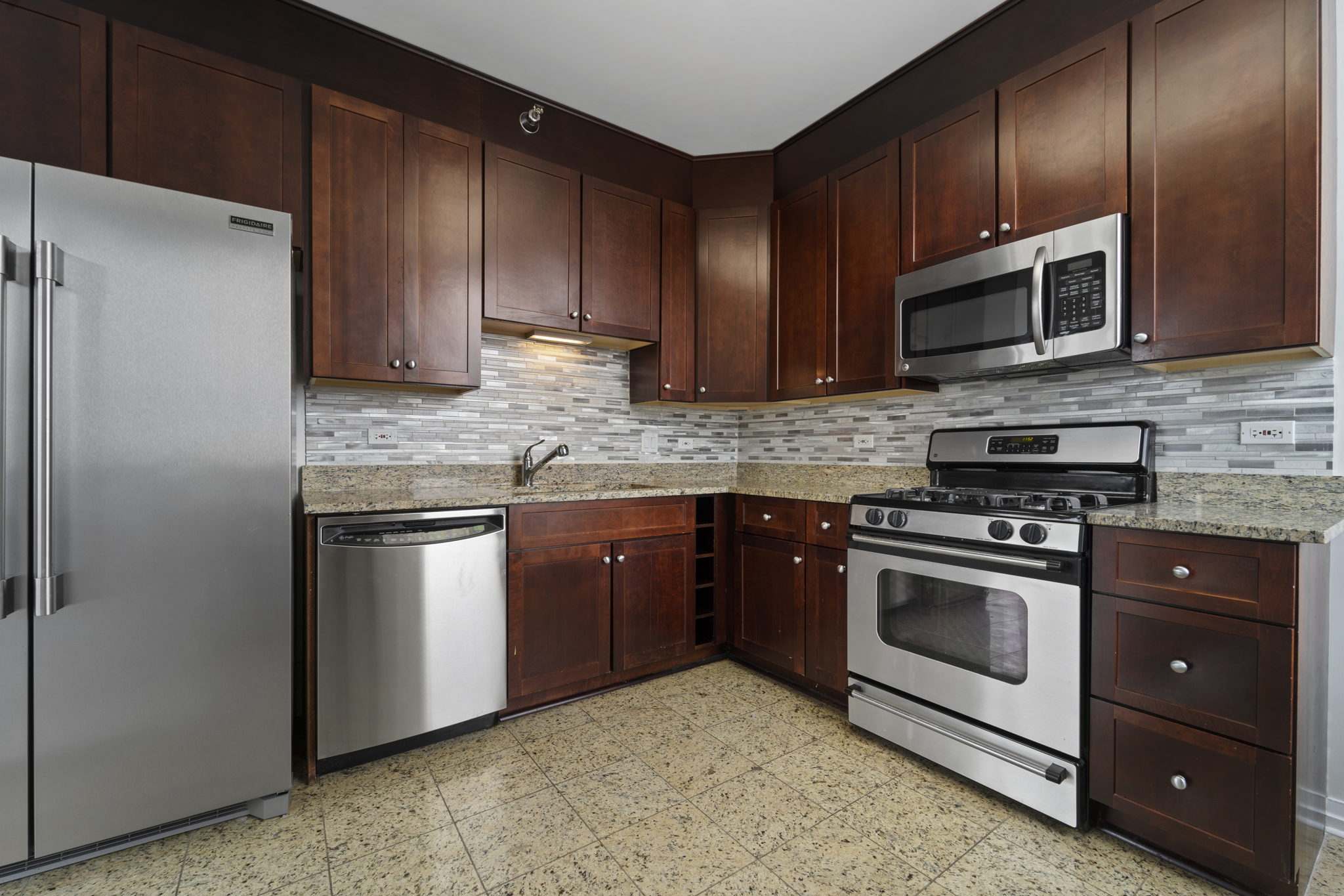 33 W Ontario St, Chicago, IL 60654, USA Photo 14