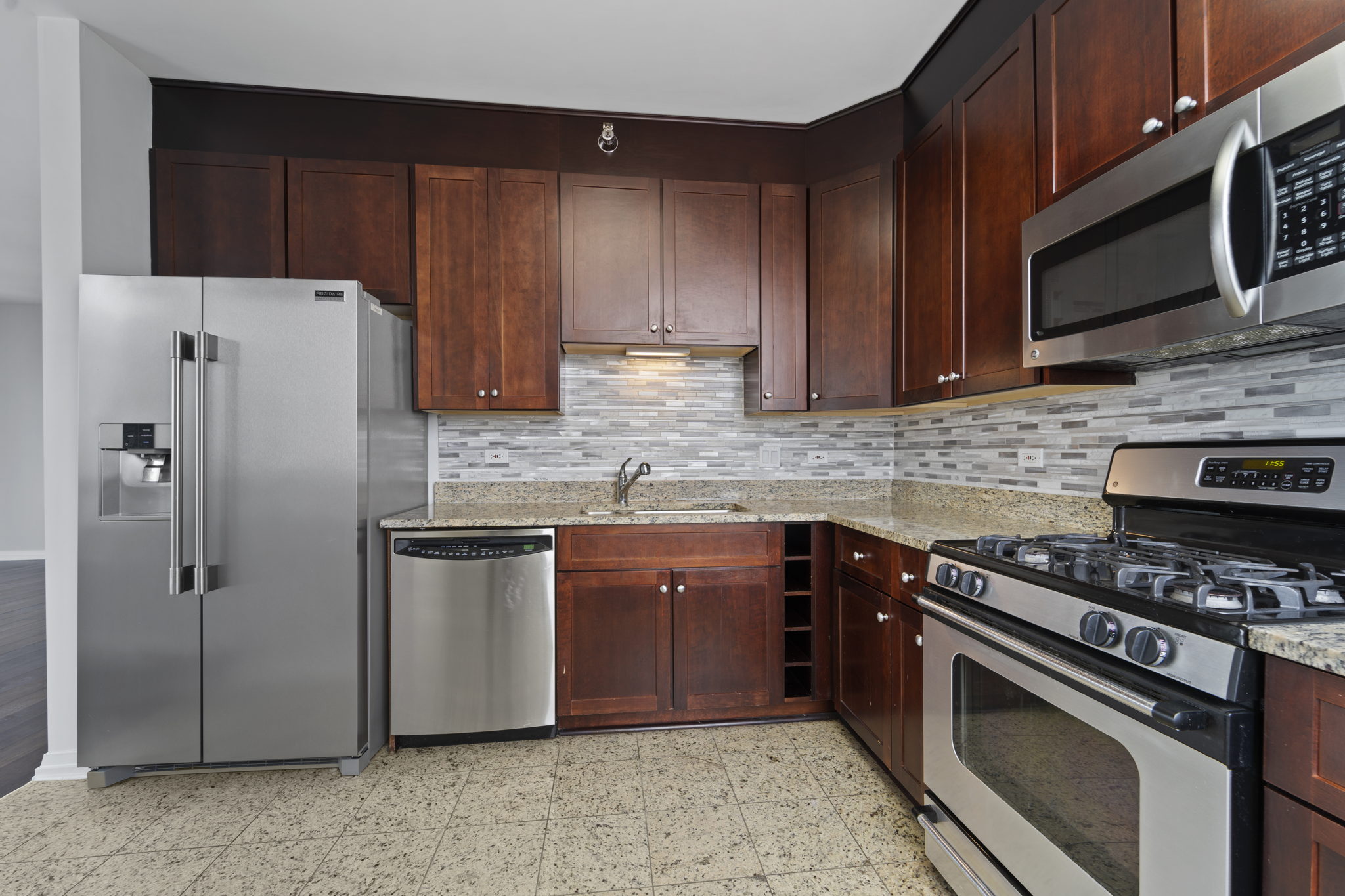 33 W Ontario St, Chicago, IL 60654, USA Photo 17