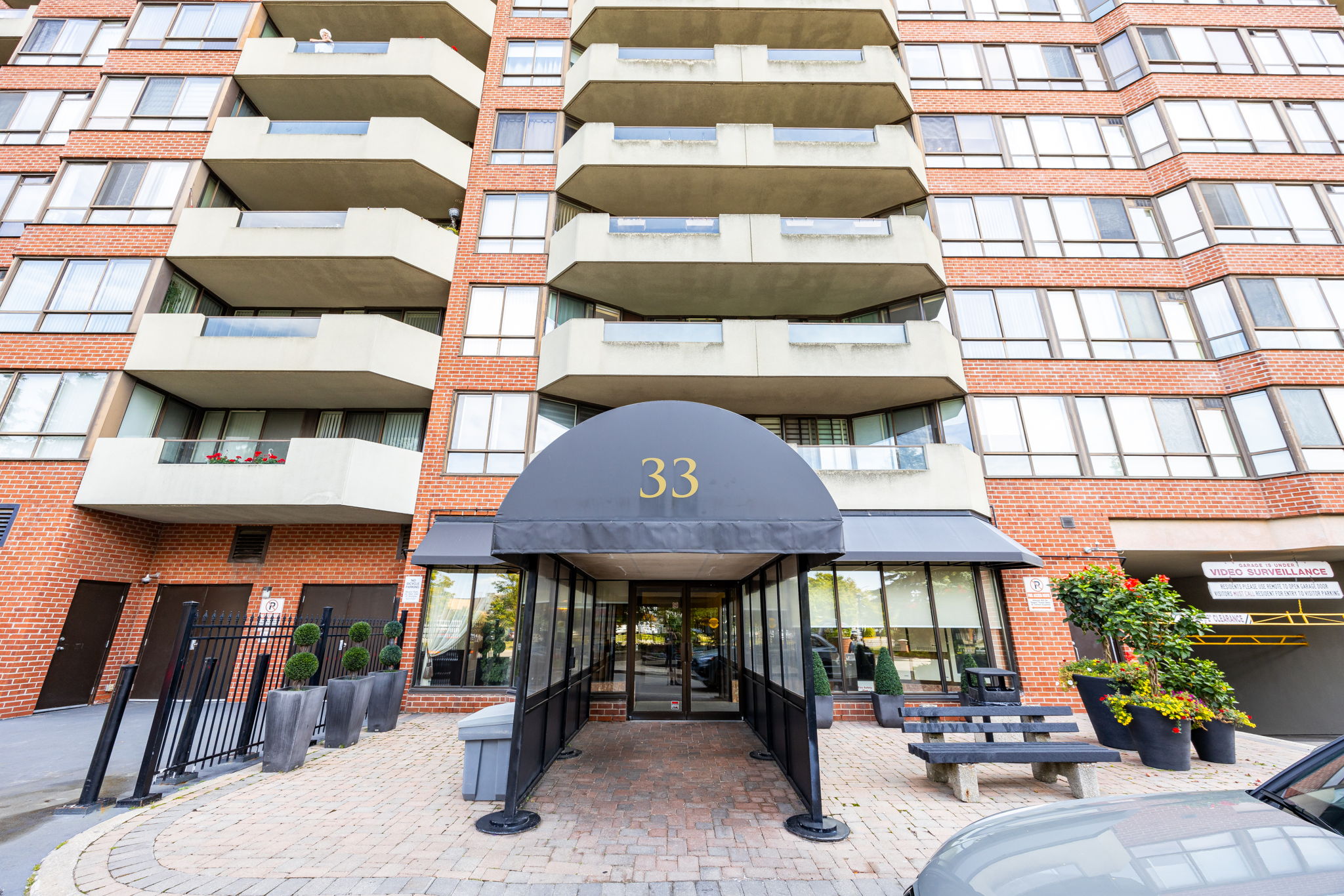 Richmond Hill property showcase — delivered property photograph 3