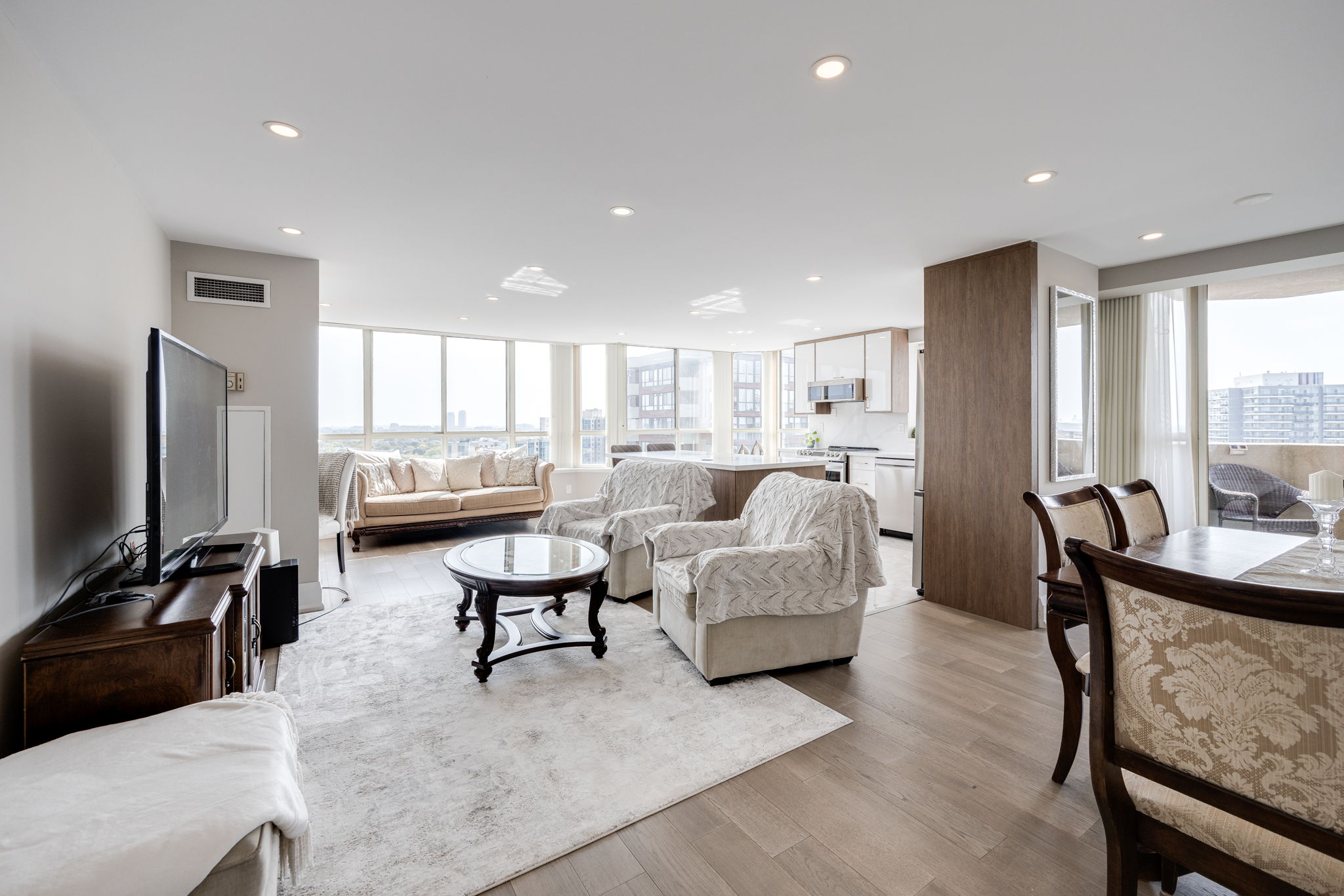 Richmond Hill property showcase — delivered property photograph 6