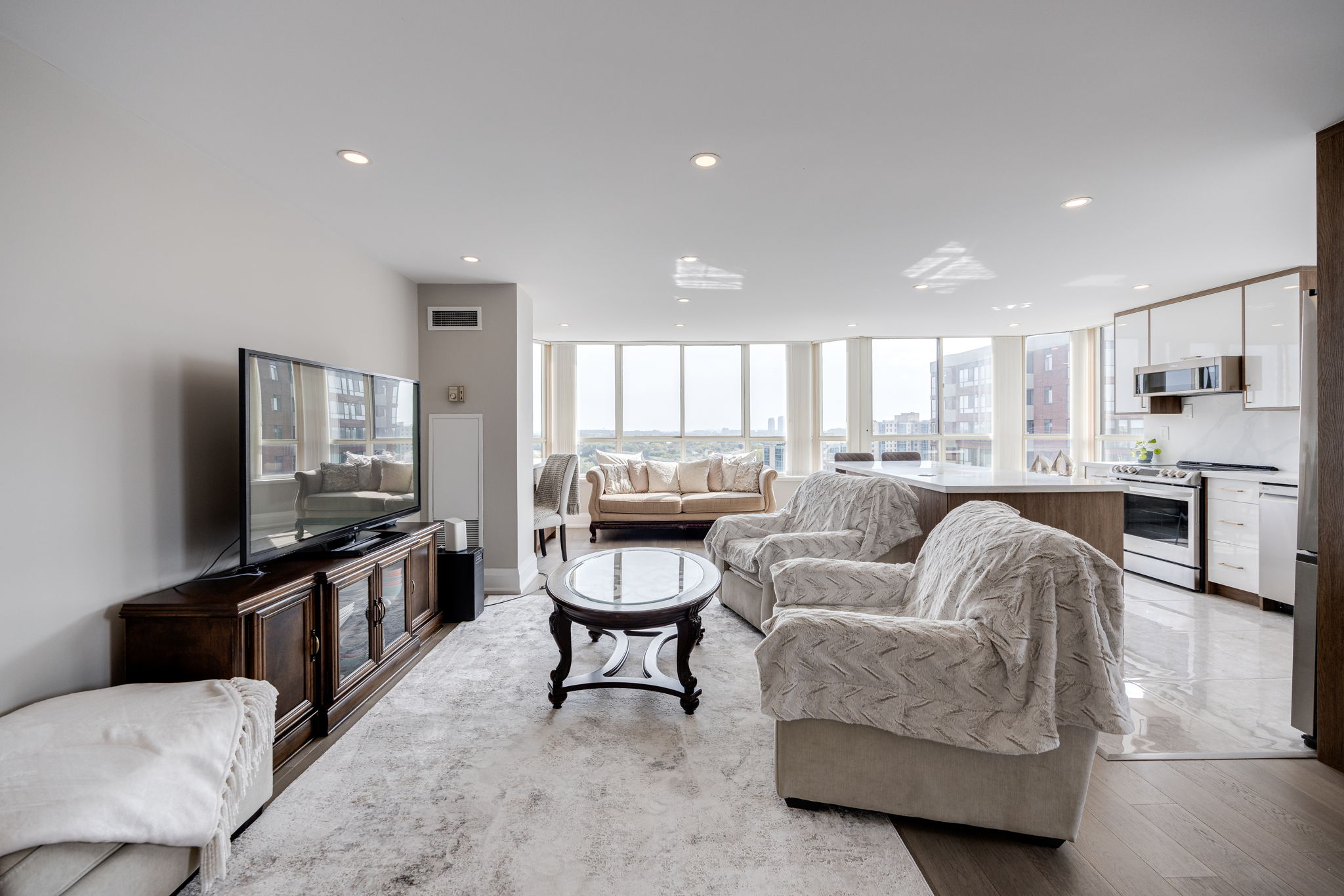 Richmond Hill property showcase — delivered property photograph 7