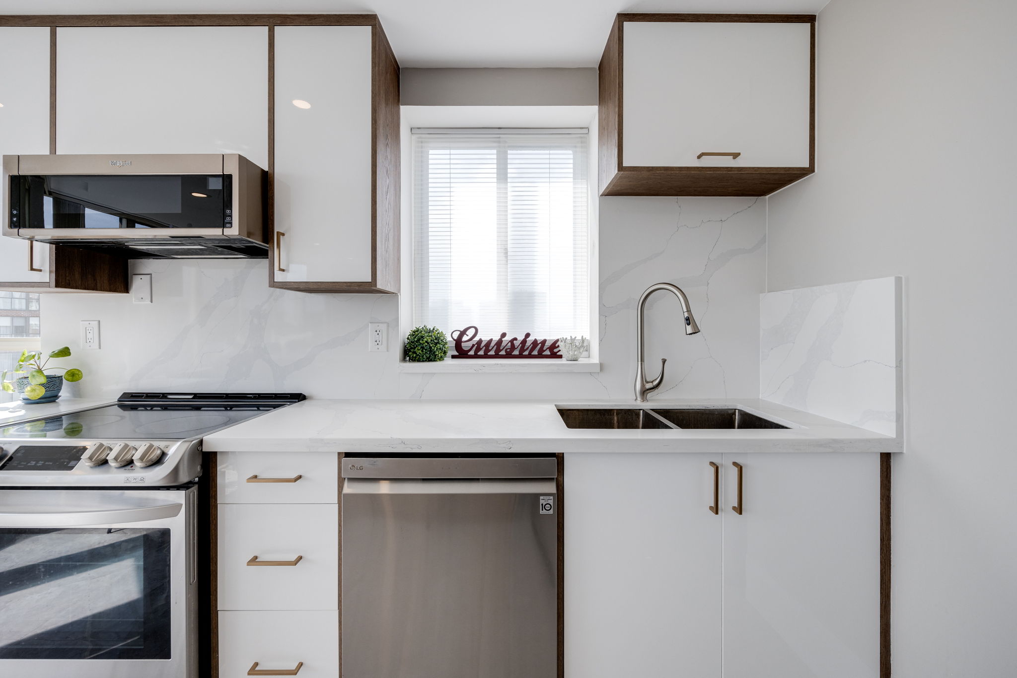 Richmond Hill property showcase — delivered property photograph 17