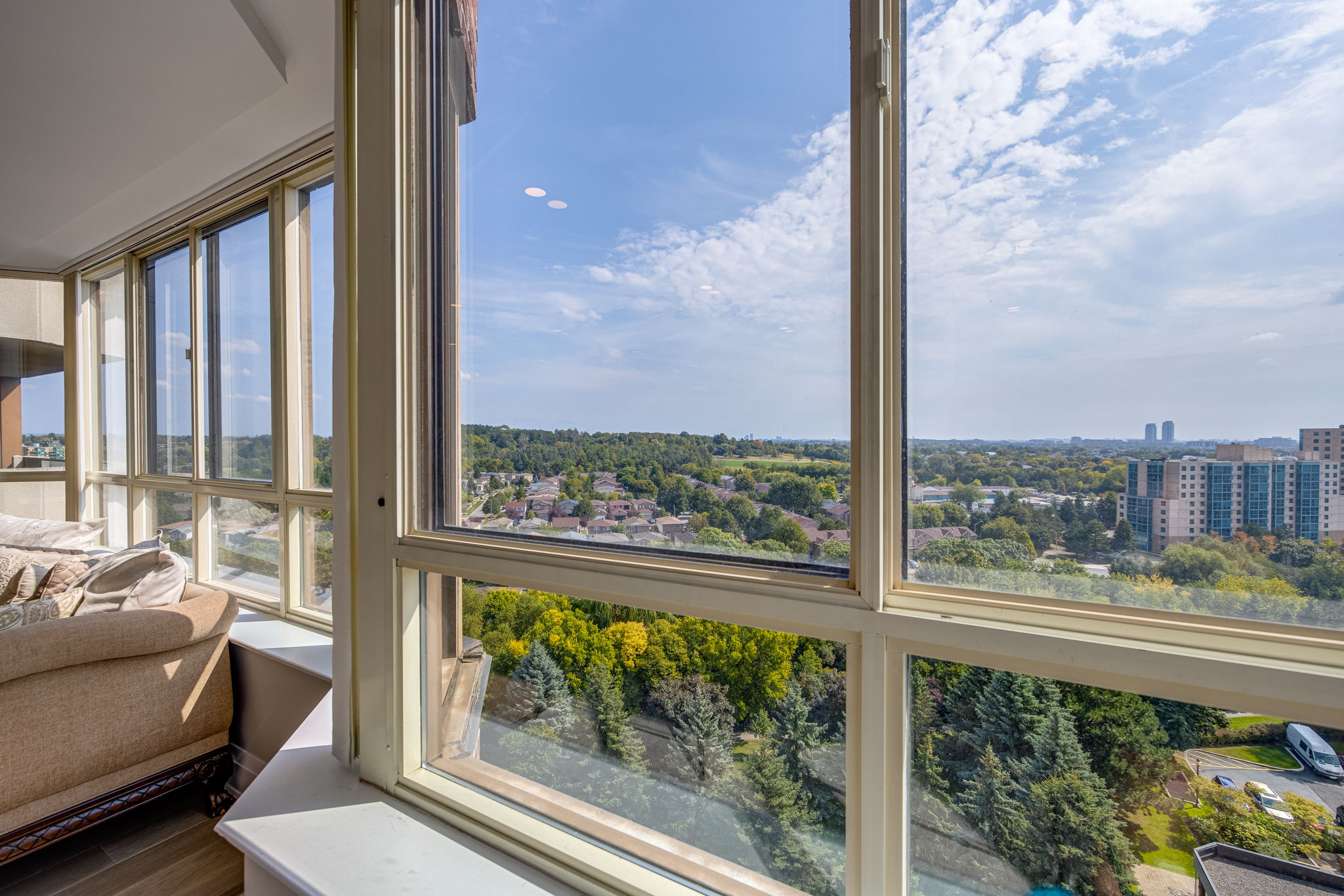 Richmond Hill property showcase — delivered property photograph 21