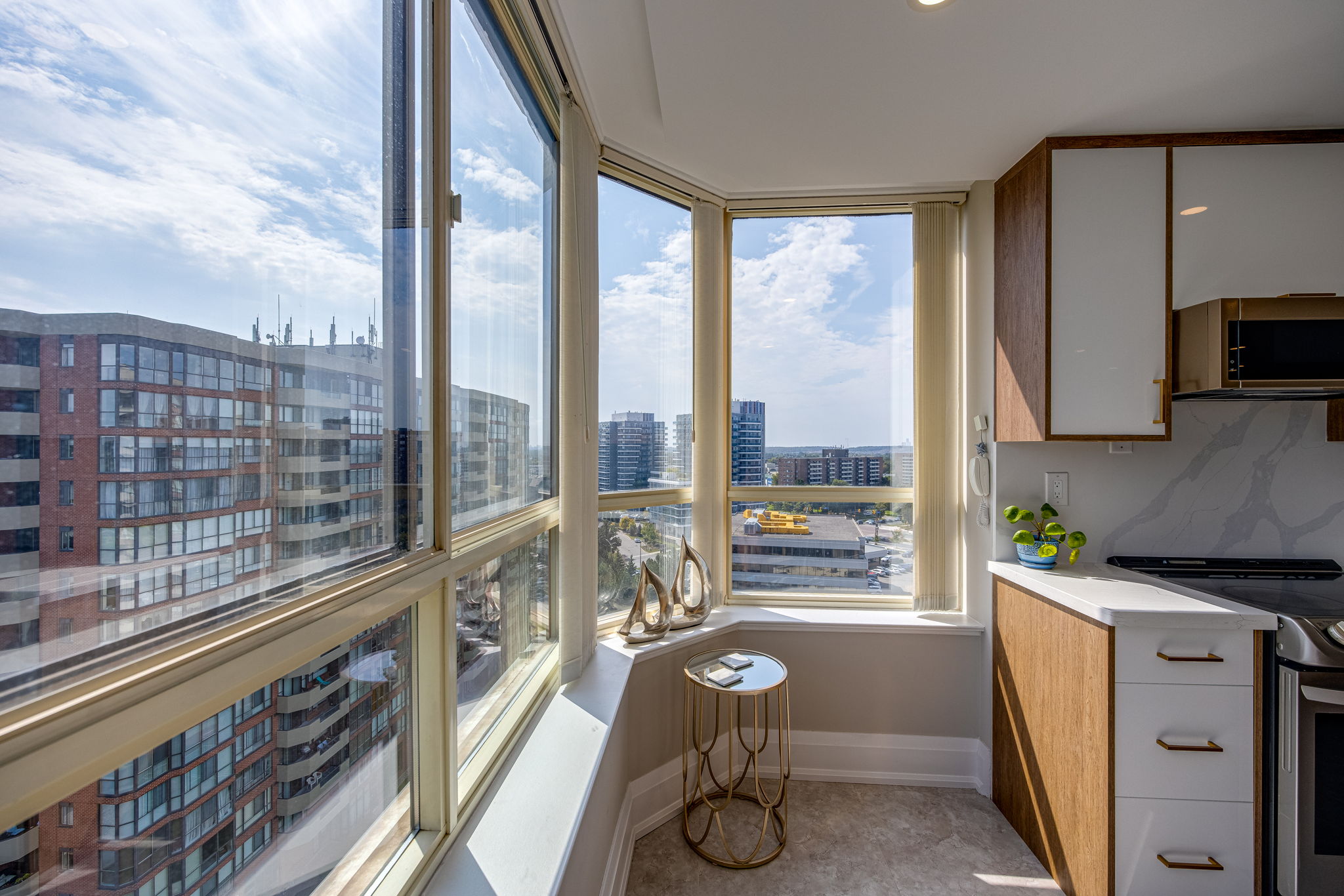 Richmond Hill property showcase — delivered property photograph 22