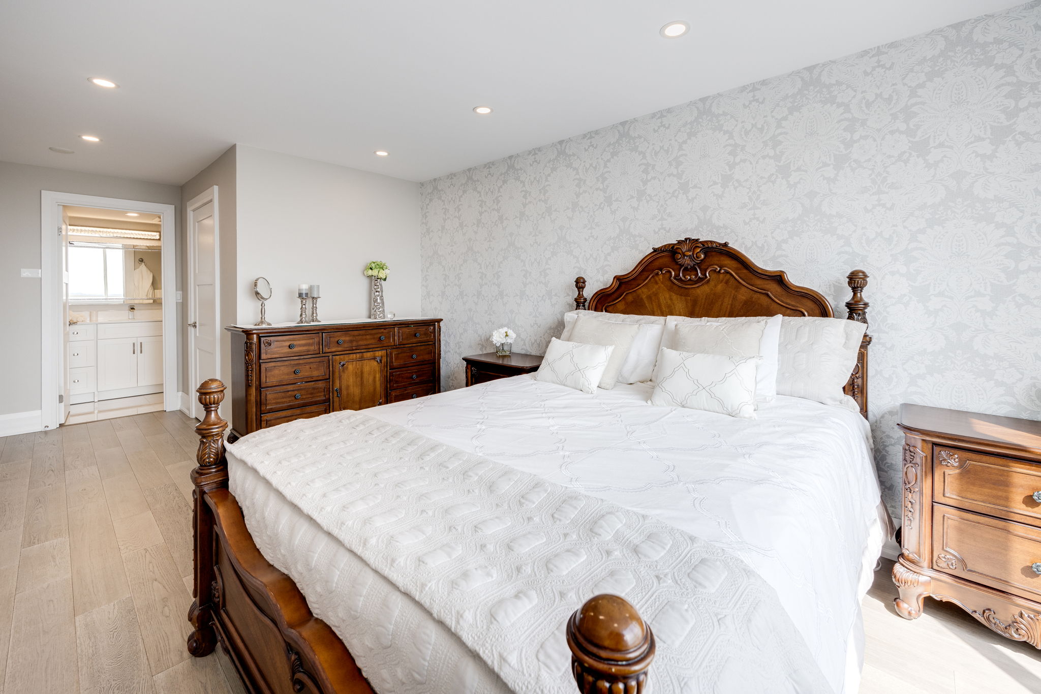 Richmond Hill property showcase — delivered property photograph 24