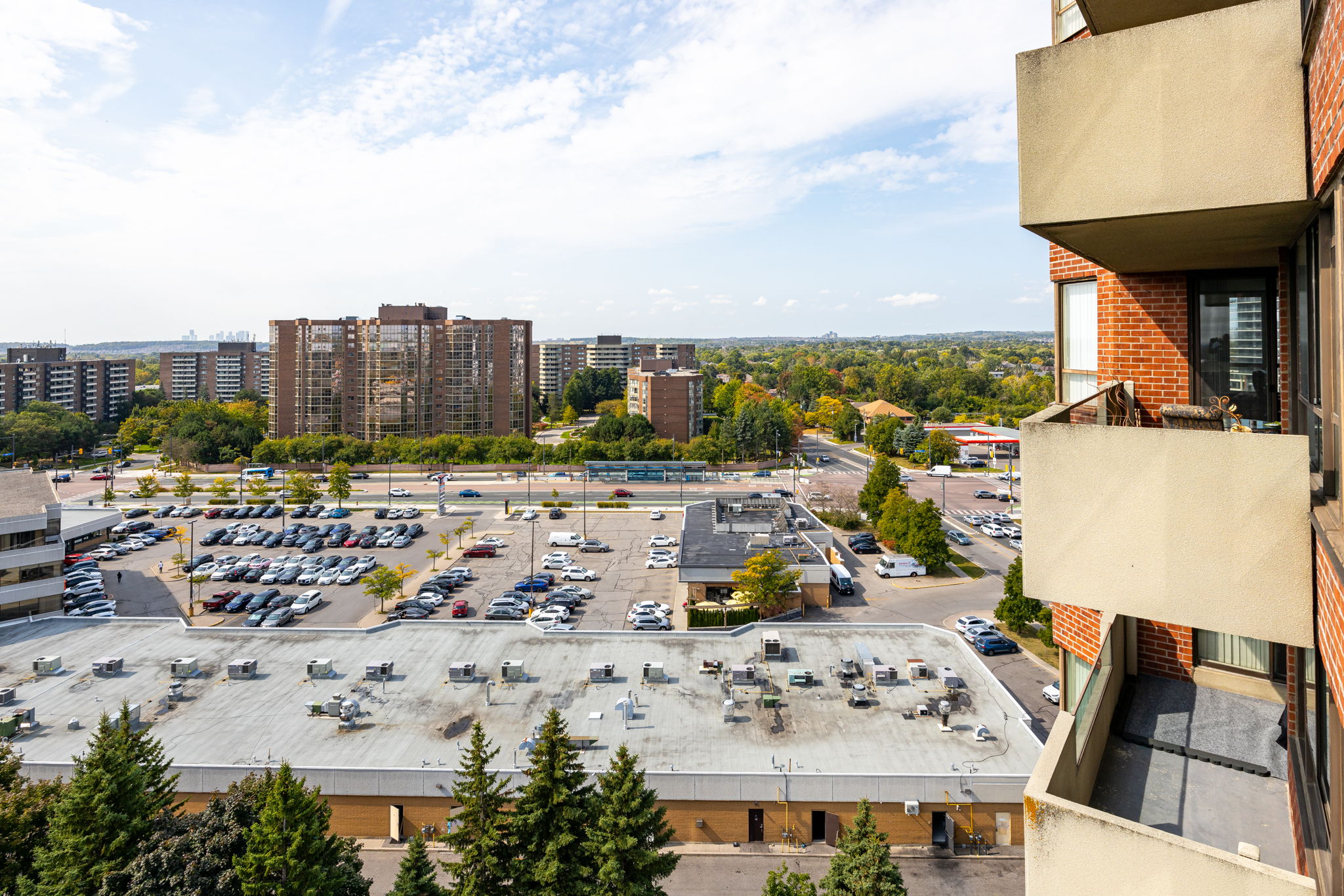 Richmond Hill property showcase — delivered property photograph 39