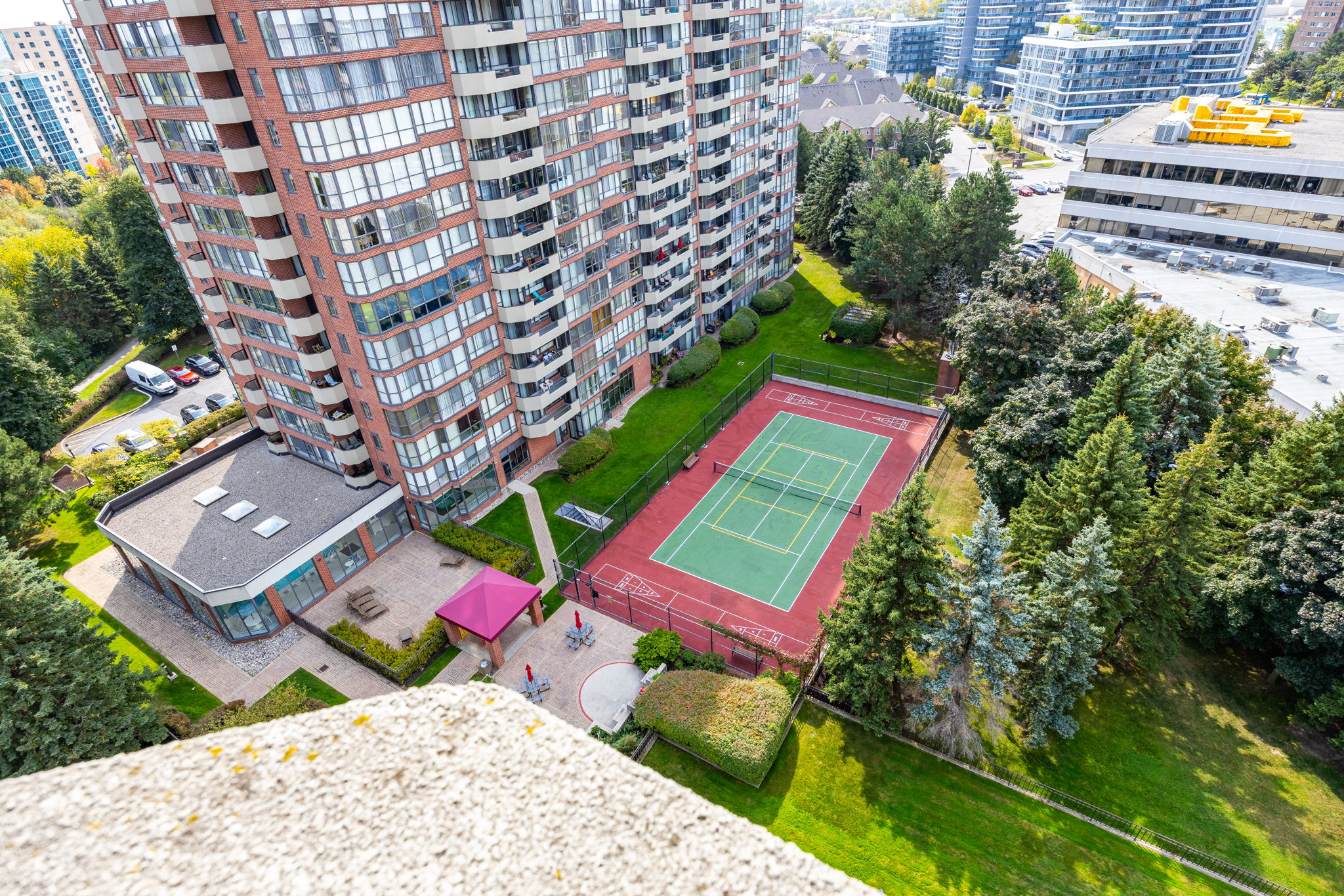 Richmond Hill property showcase — delivered property photograph 40