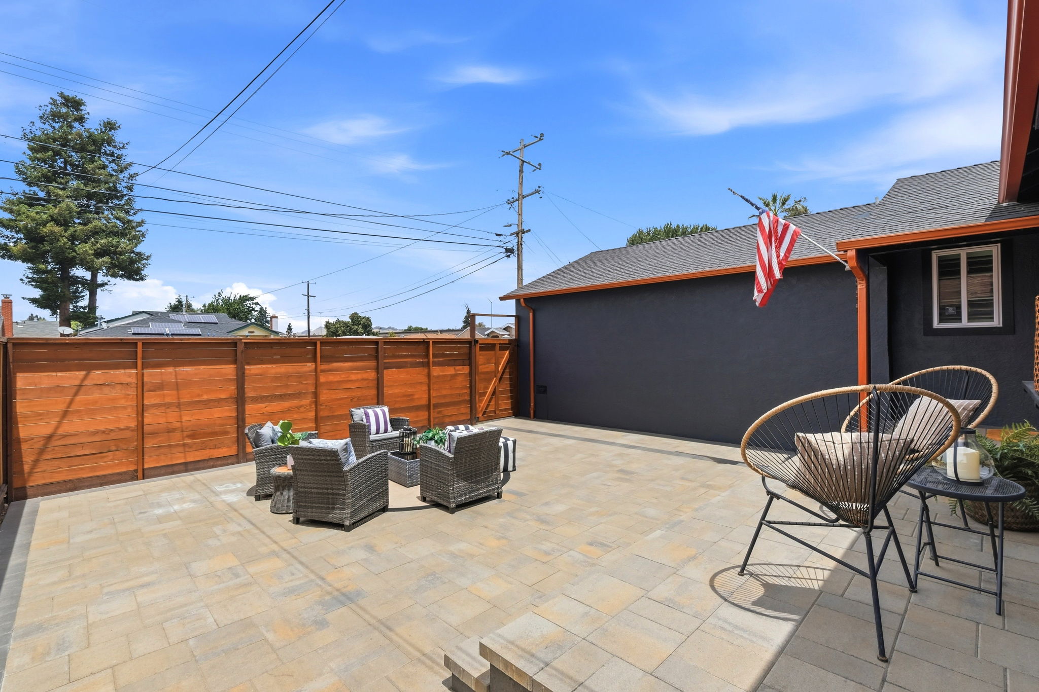 007_F8_330 Falgren Ave