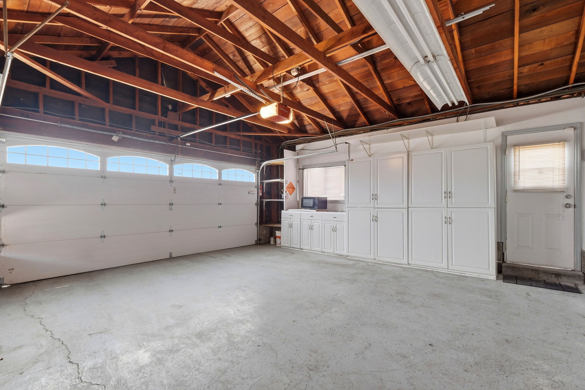 032_F8_330 Falgren Ave