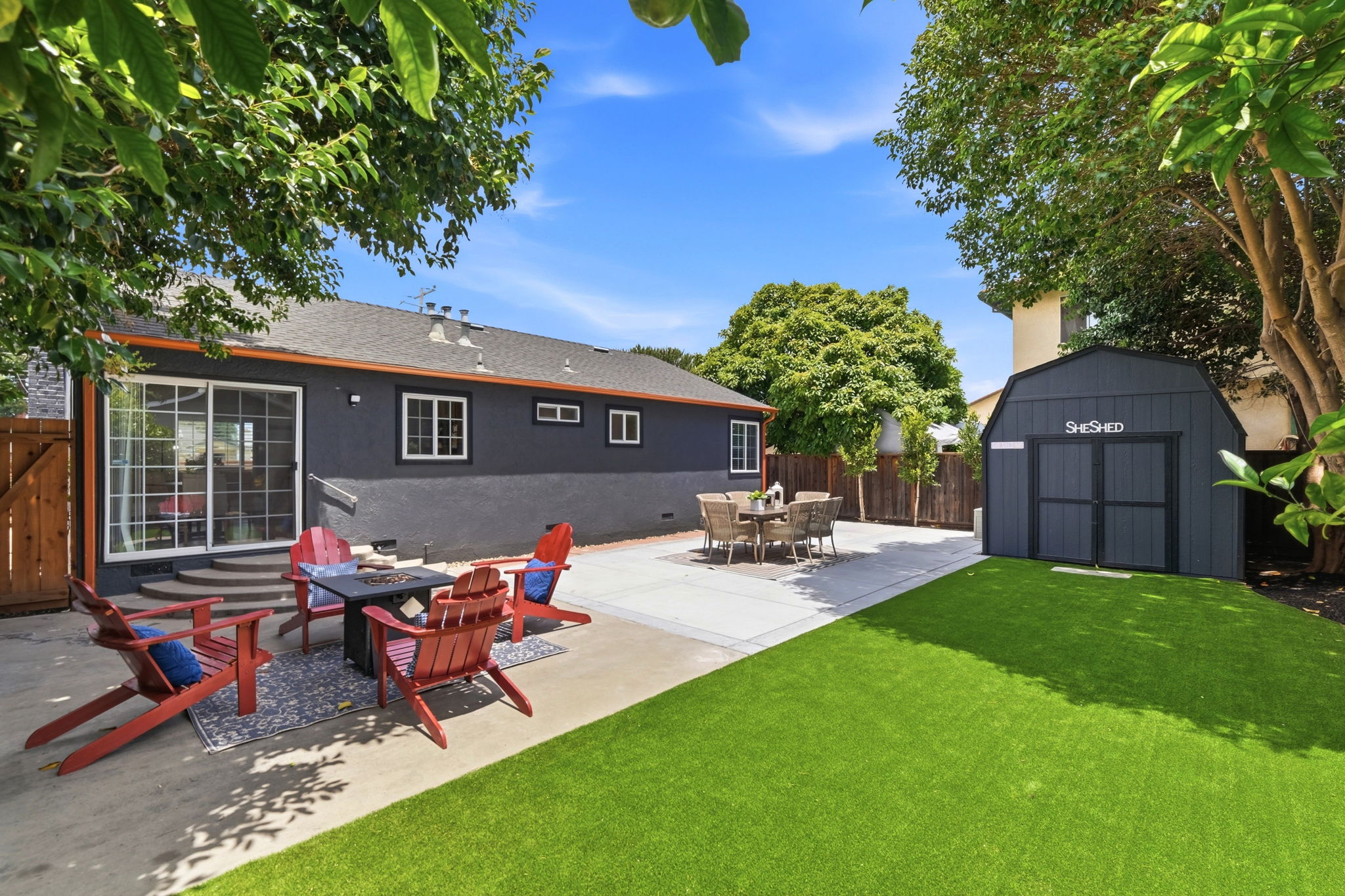 036_F8_330 Falgren Ave