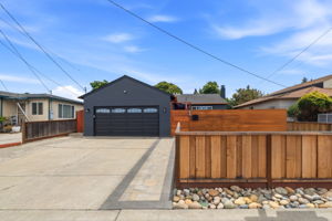 001_F8_330 Falgren Ave