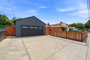 003_F8_330 Falgren Ave