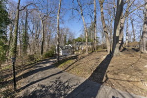 330 Millbank Rd, Bryn Mawr, PA 19010, USA Photo 1