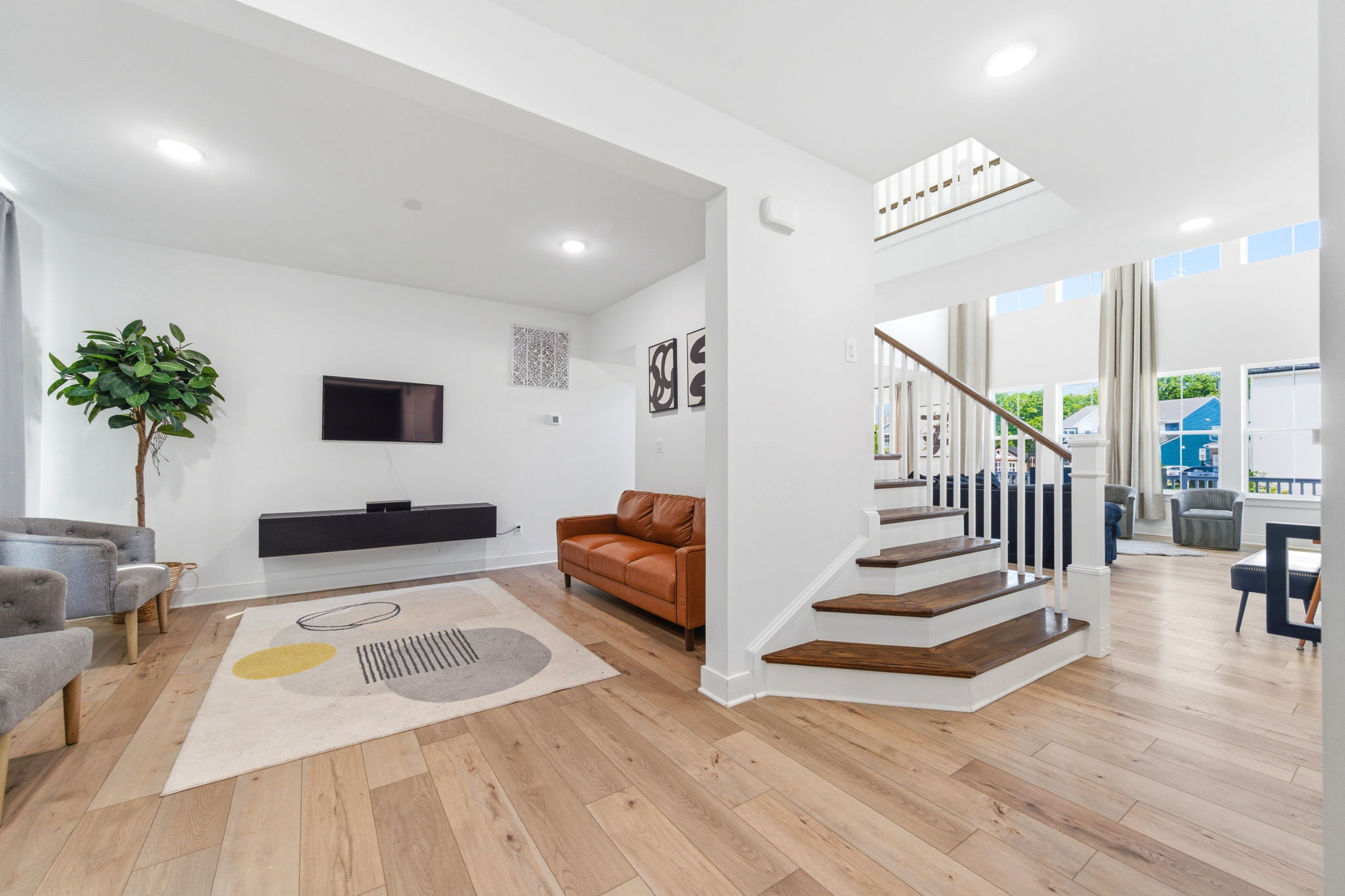 Interiors (2)