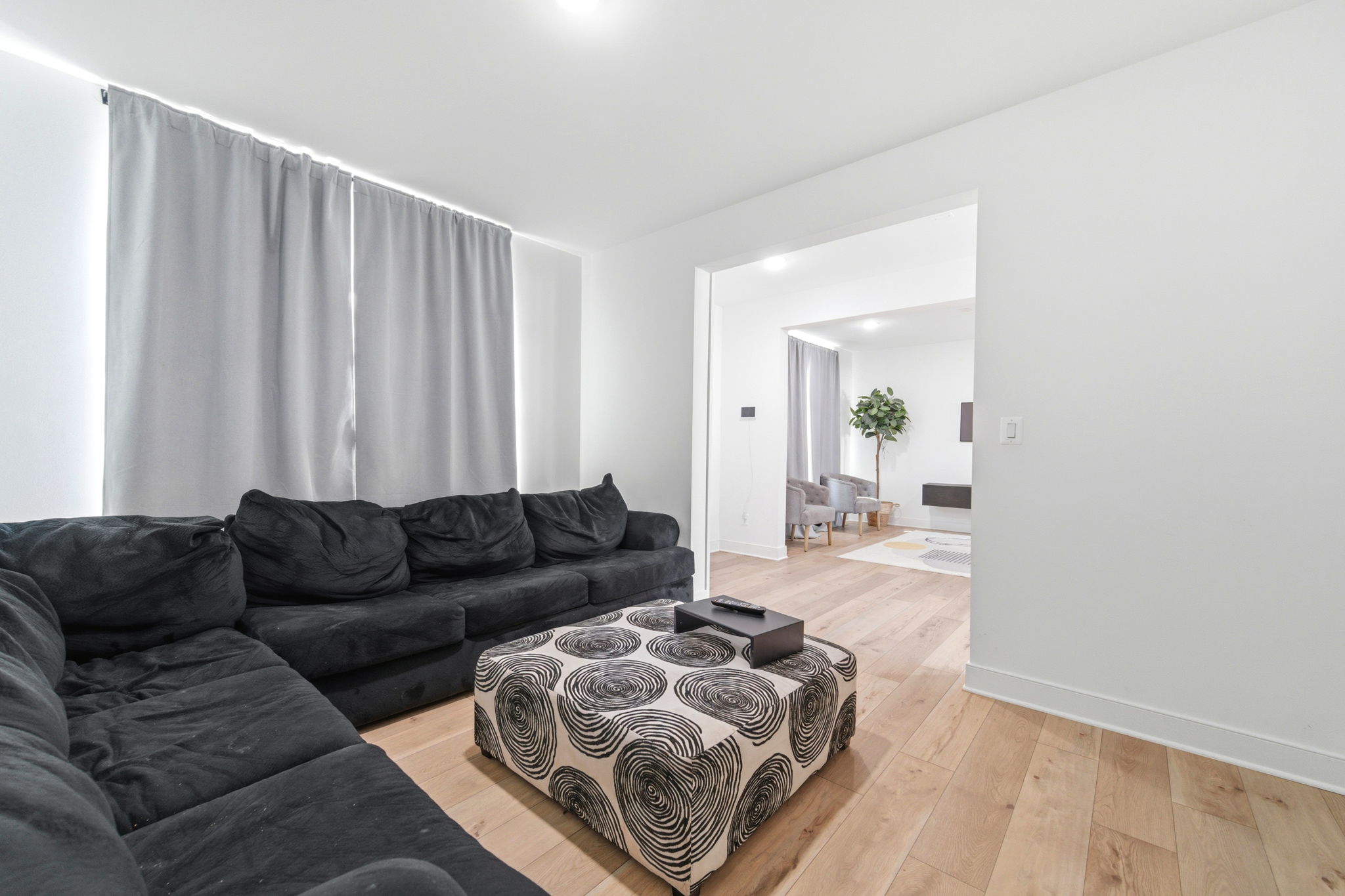 Interiors (6)