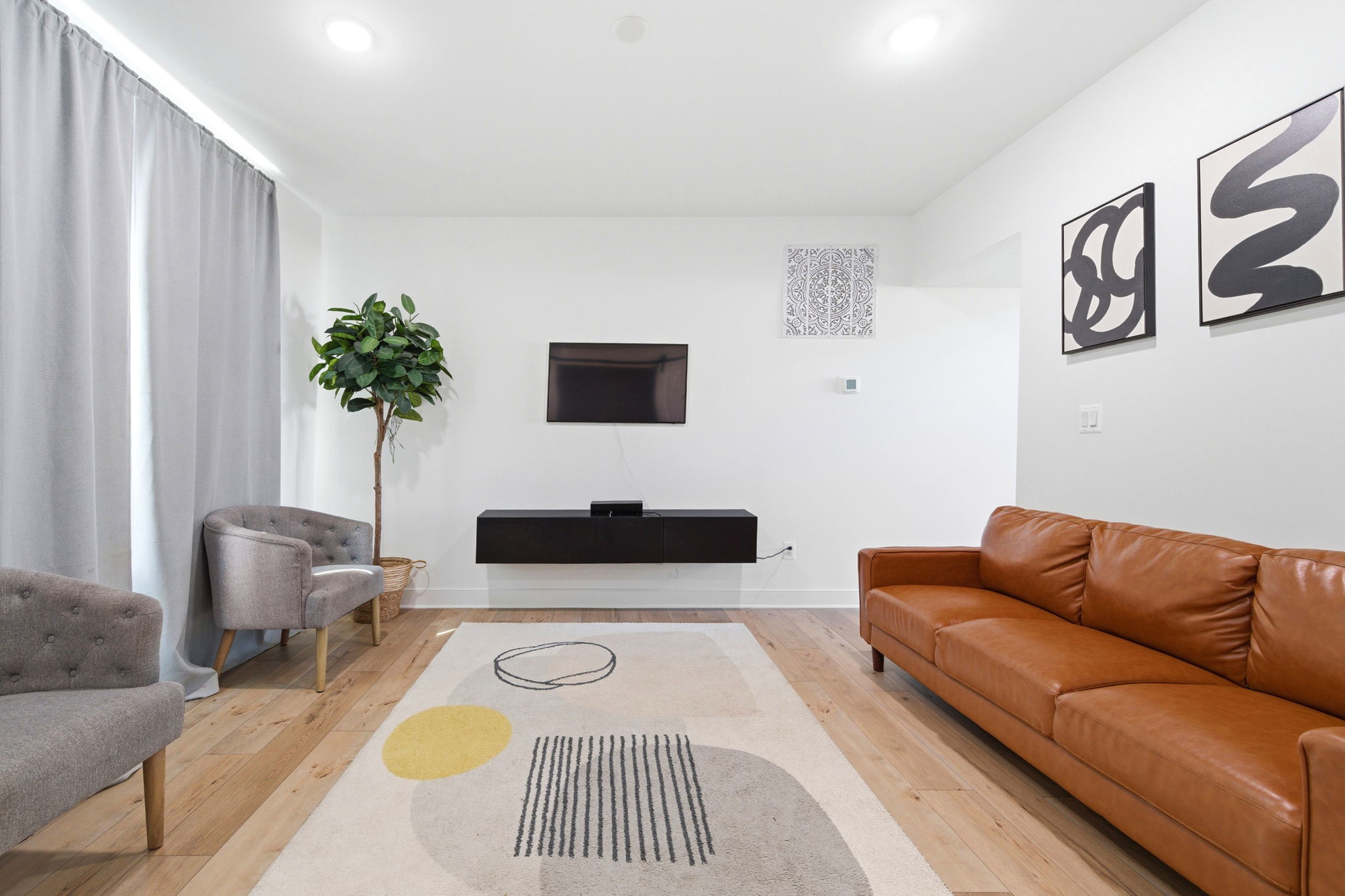 Interiors (7)