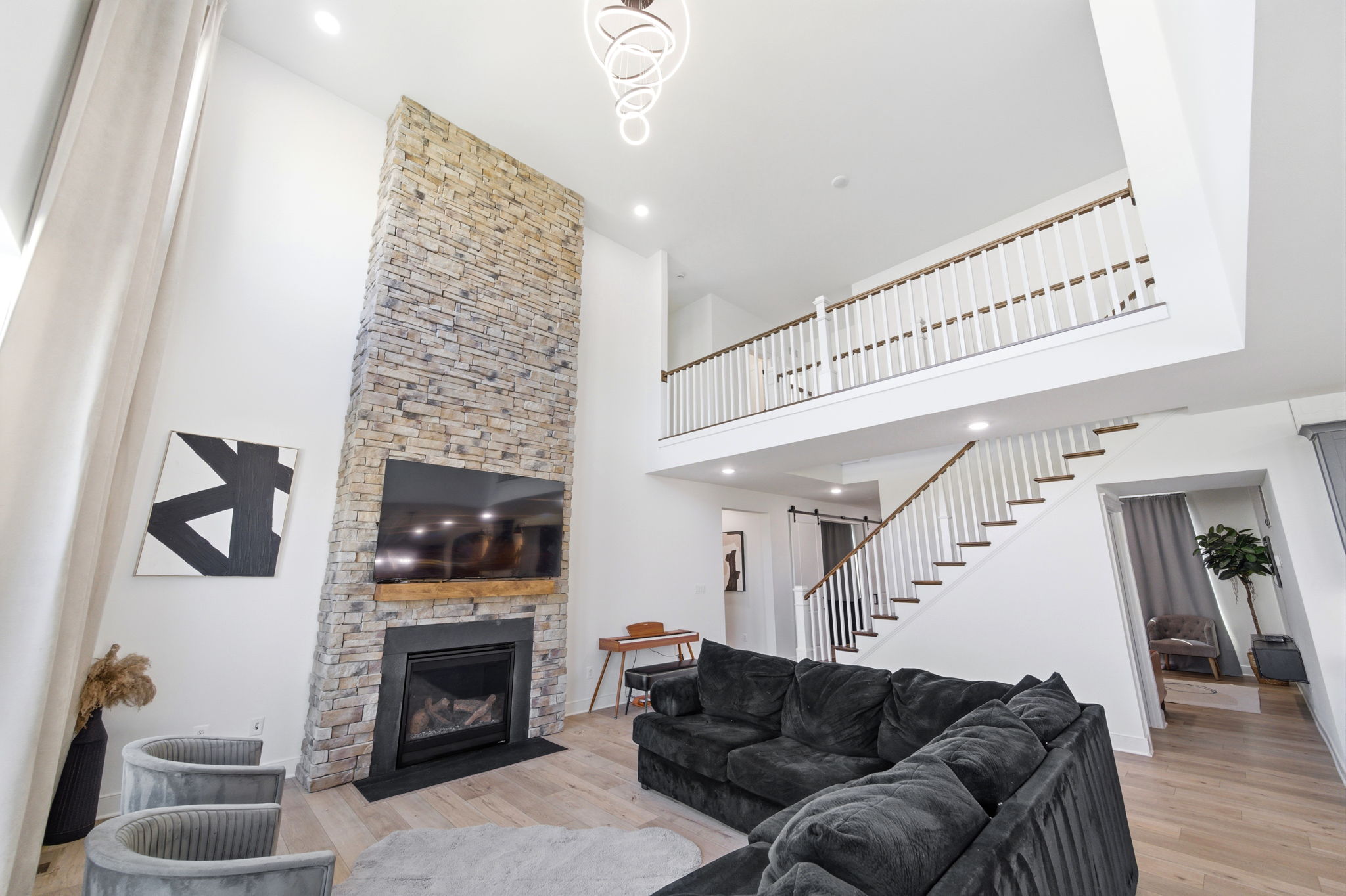 Interiors (16)