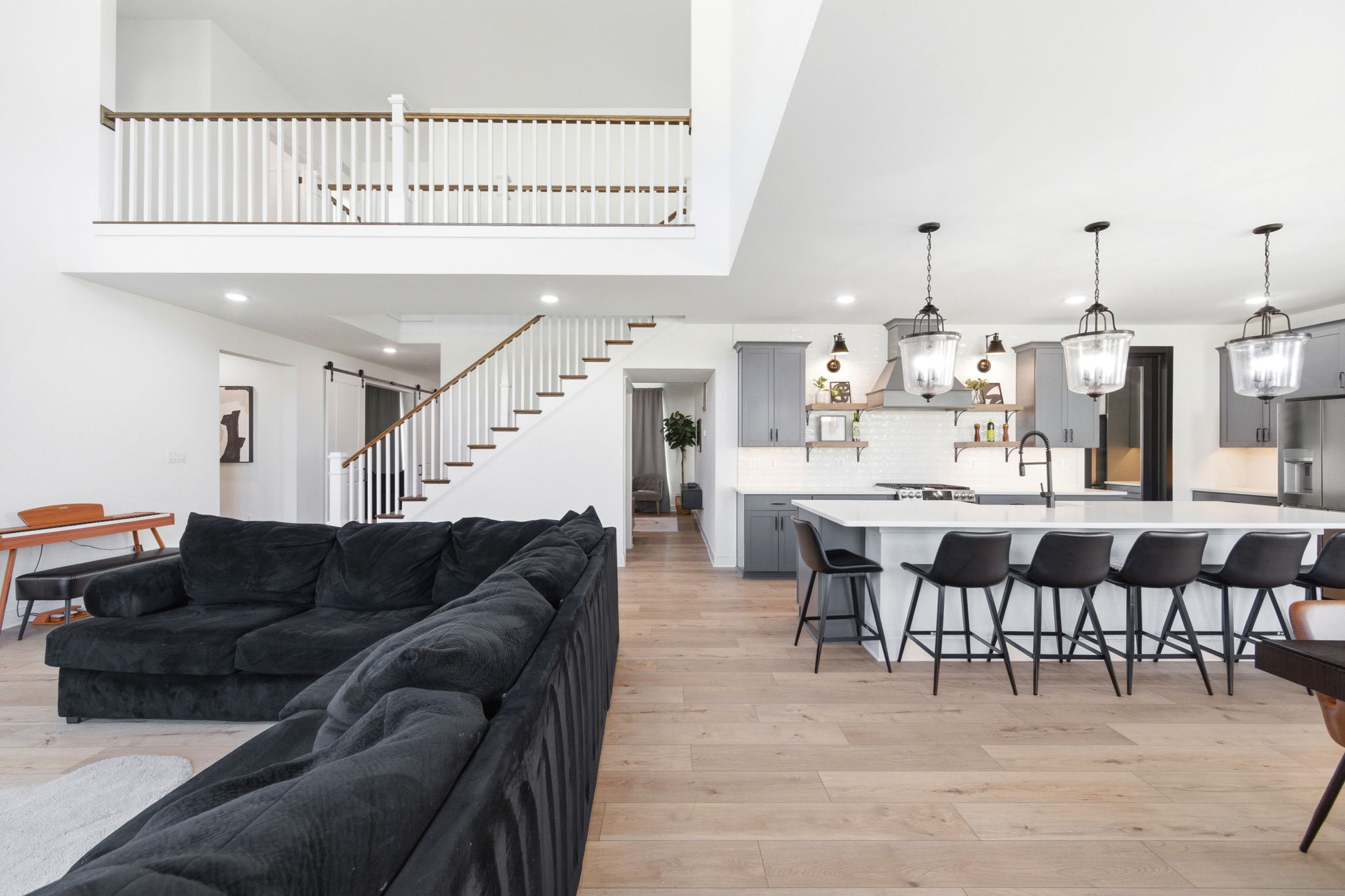 Interiors (31)