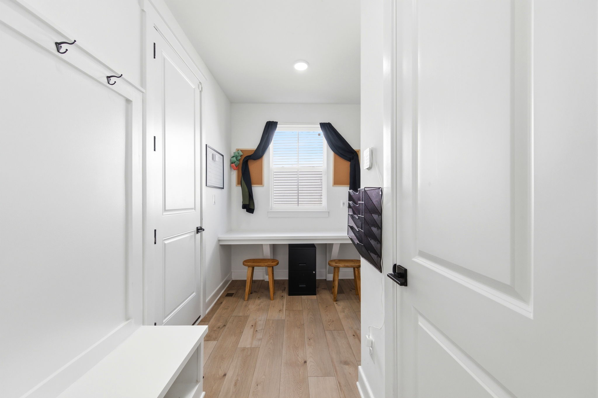 Interiors (34)