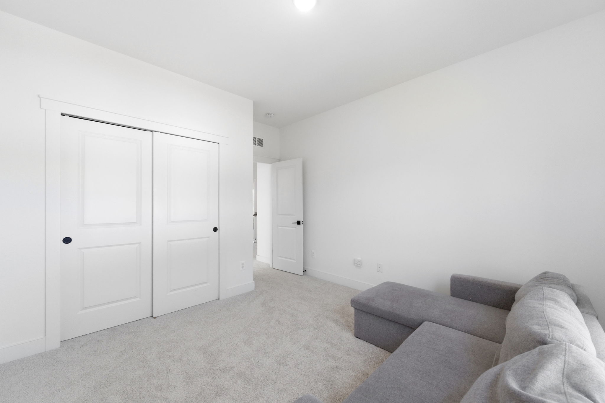 Interiors (58)
